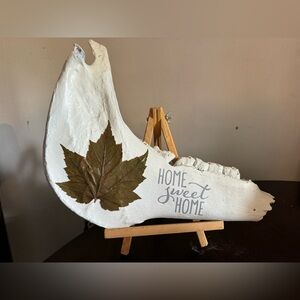 Home Sweet Home Horse Jaw